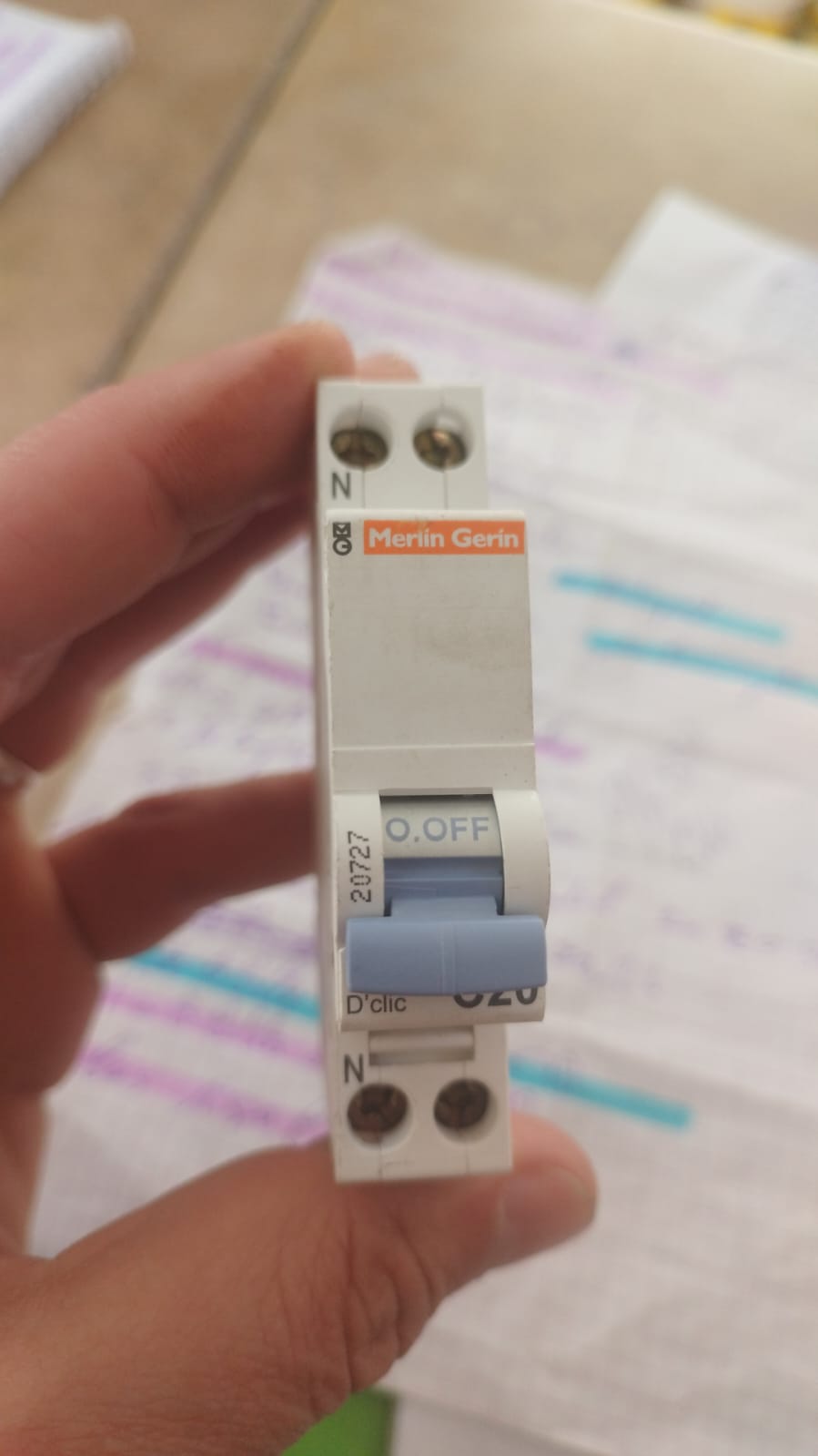 Disjoncteur Électrique
